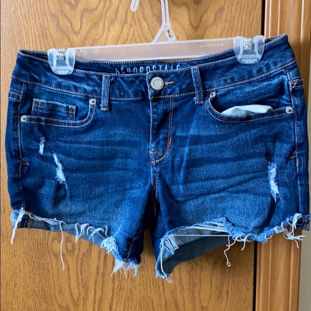 AEROPOSTALE short distressed denim shorts 6